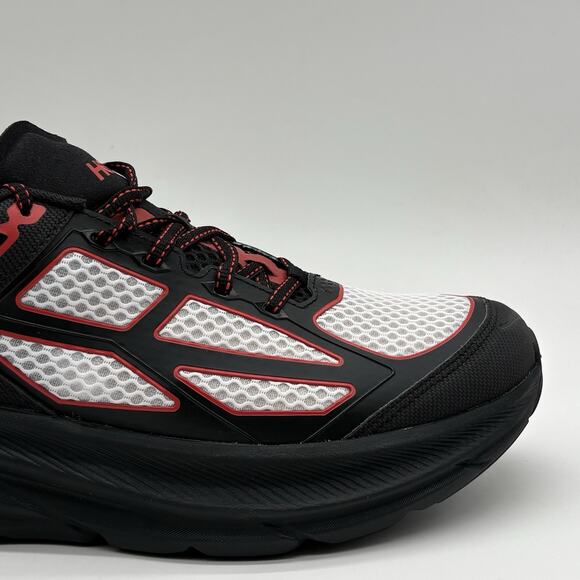 Hoka One One Clifton One9 Black Red 1155370 BCRS Mens Size 10.5 NEW Sneakers